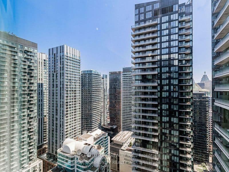 357 King Street W, Unit 3506 thumbnail 28