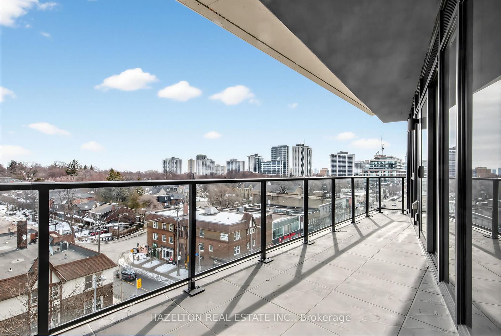 8 Manor Road W, Unit 602 thumbnail 13