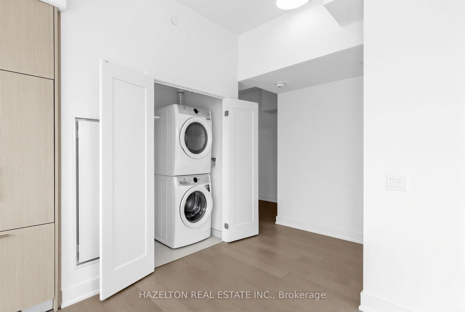 8 Manor Road W, Unit 602 thumbnail 7