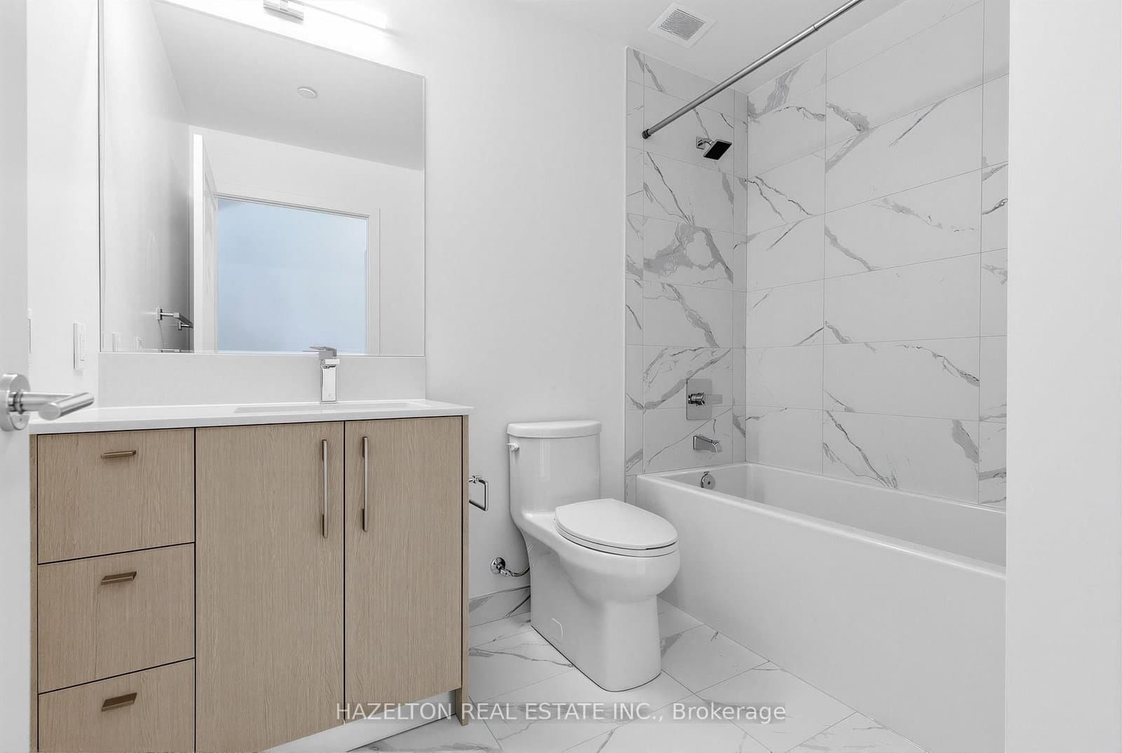8 Manor Road W, Unit 602 thumbnail 8