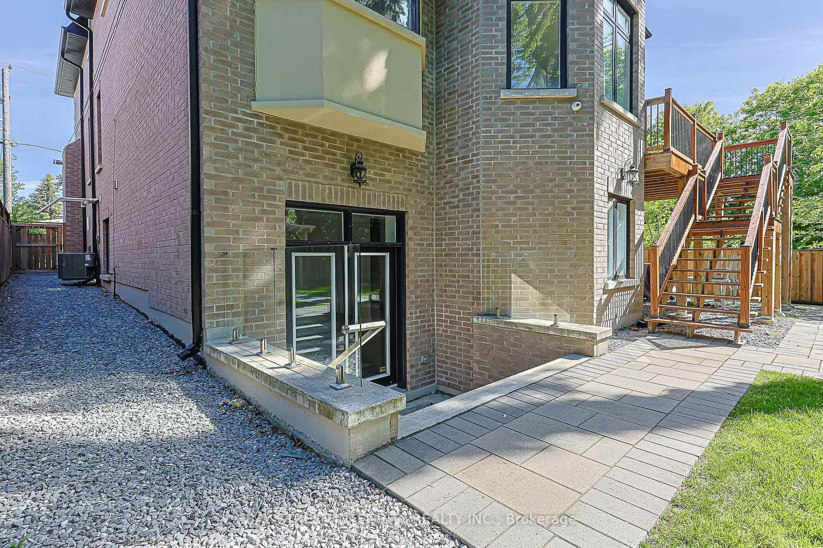 151 Horsham Avenue thumbnail 32