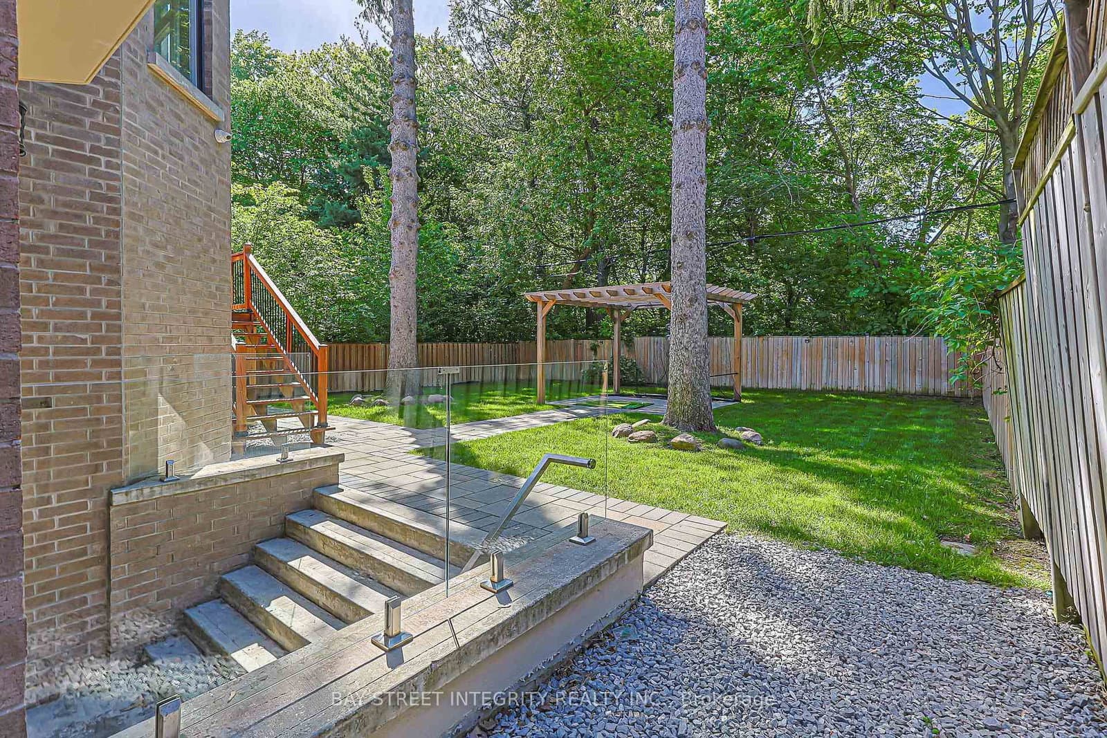 151 Horsham Avenue thumbnail 40