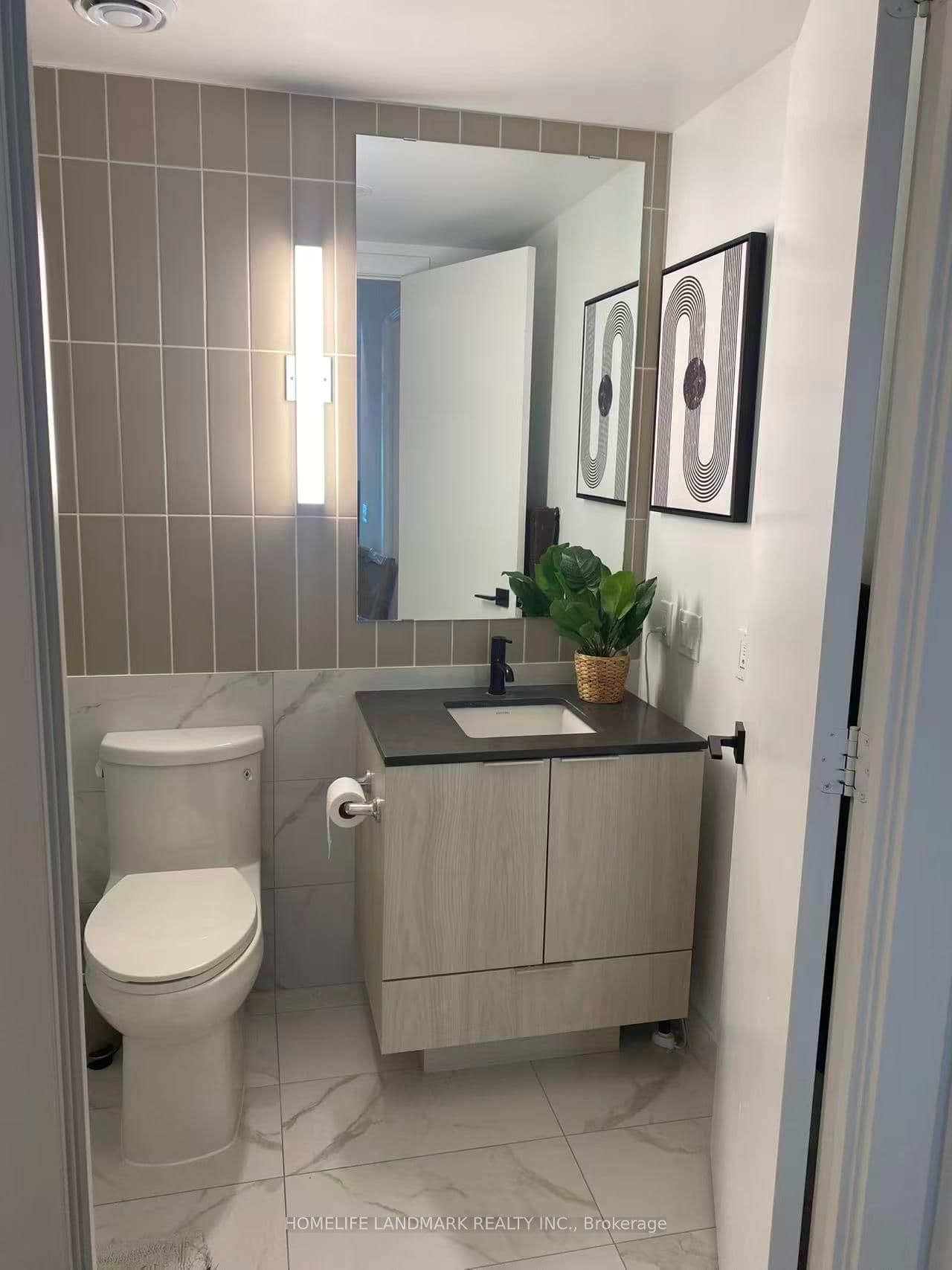 327 King Street W, Unit 703 thumbnail 18