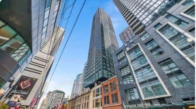 327 King Street W, Unit 703 thumbnail 4