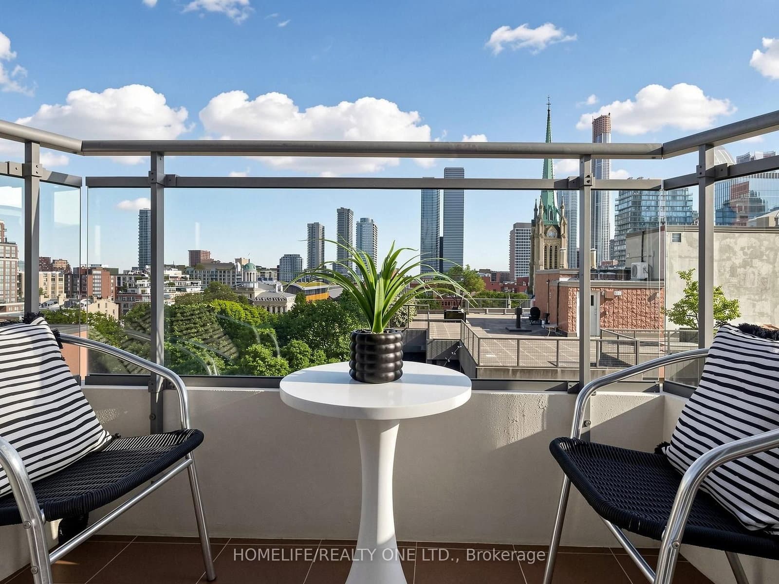 77 Lombard Street, Unit 913 thumbnail 11