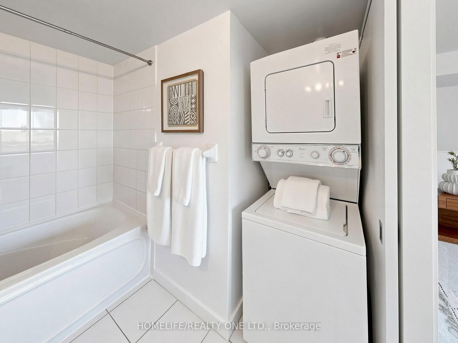 77 Lombard Street, Unit 913 thumbnail 36