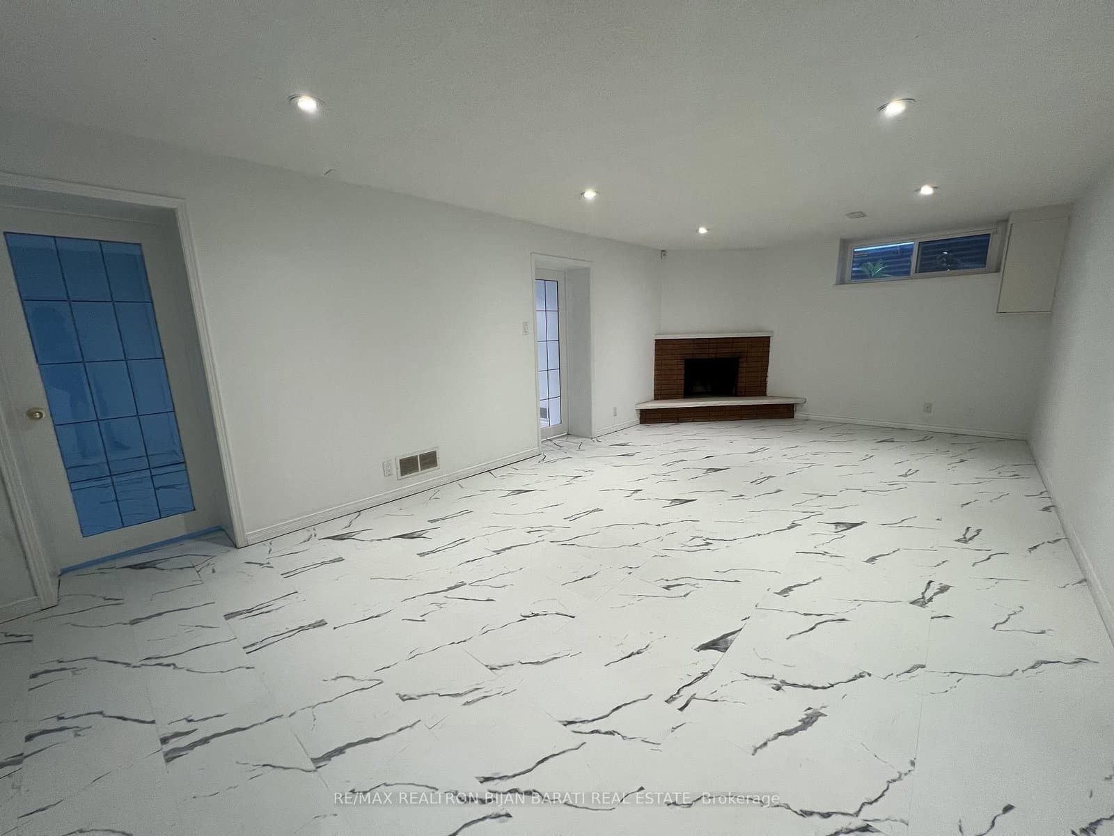 298 Newton Drive thumbnail 17