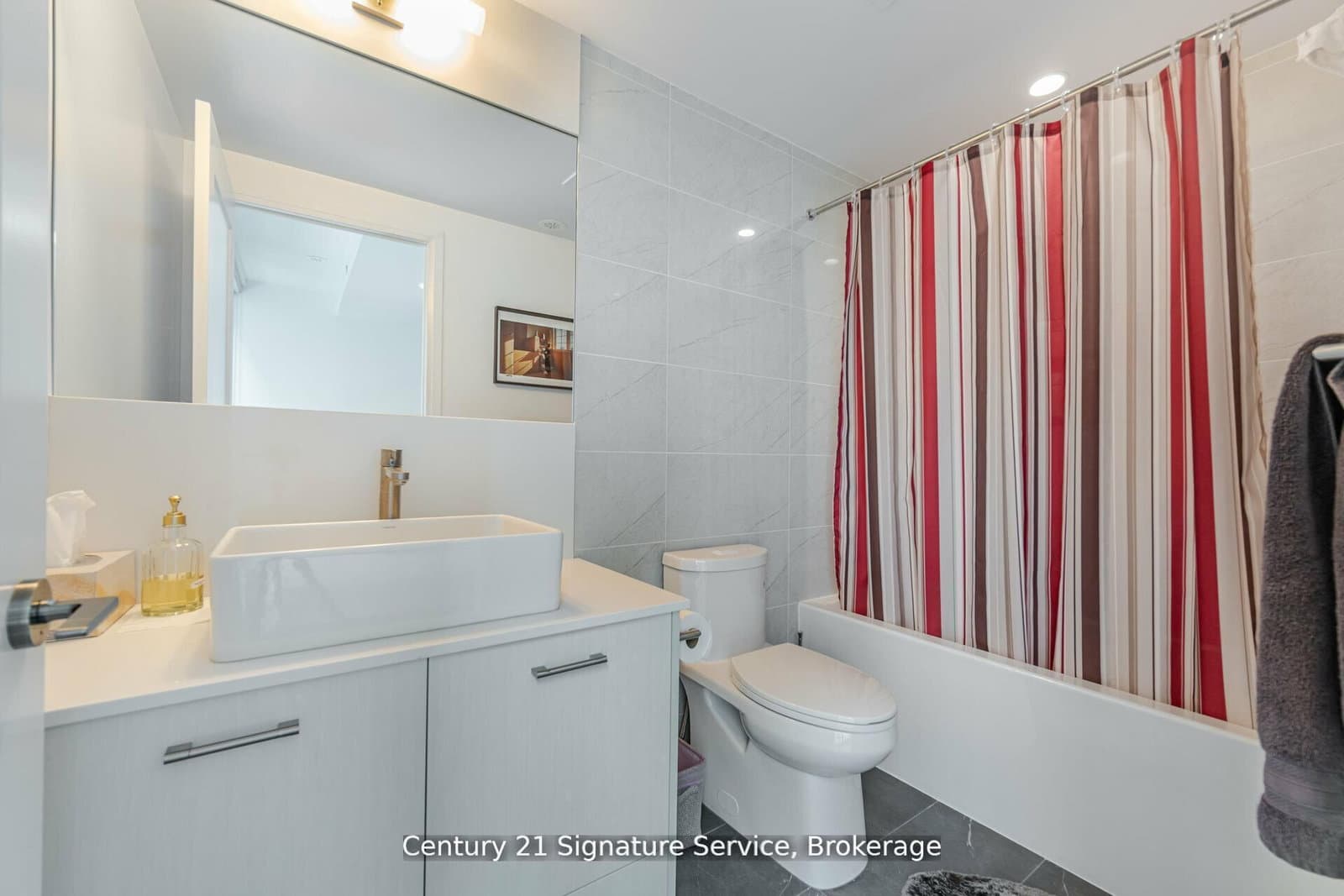 101 Erskine Avenue, Unit TH05 thumbnail 18