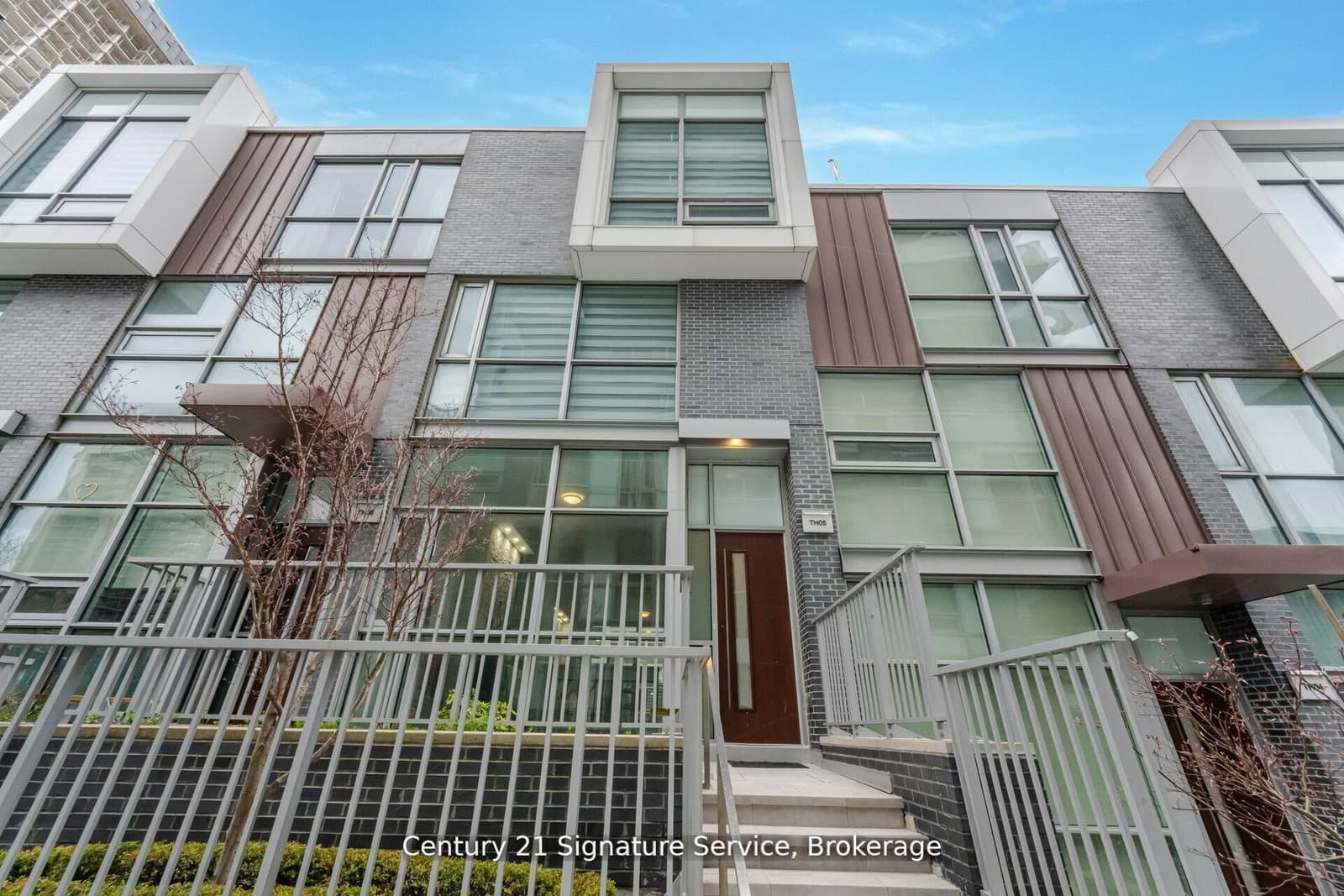 101 Erskine Avenue, Unit TH05 thumbnail 2