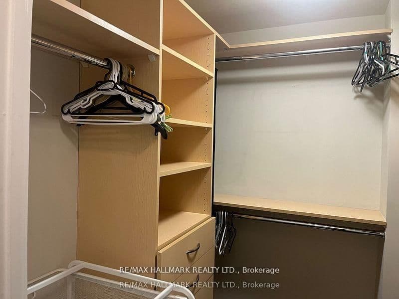 560 Front Street W, Unit 428 thumbnail 12