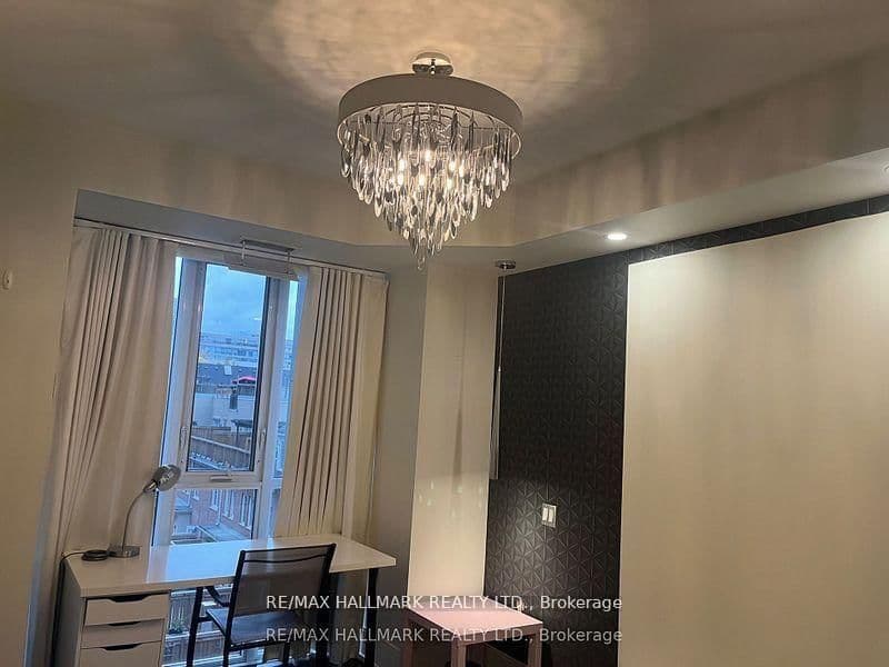 560 Front Street W, Unit 428 thumbnail 14