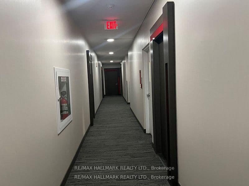 560 Front Street W, Unit 428 thumbnail 16