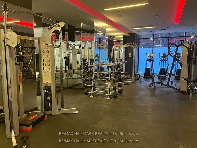 560 Front Street W, Unit 428 thumbnail 19