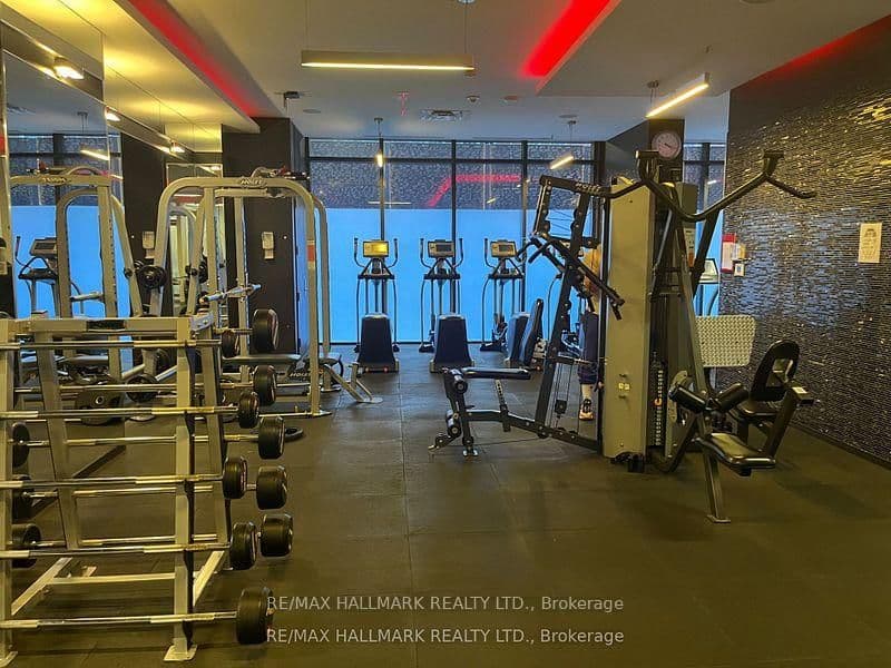 560 Front Street W, Unit 428 thumbnail 23