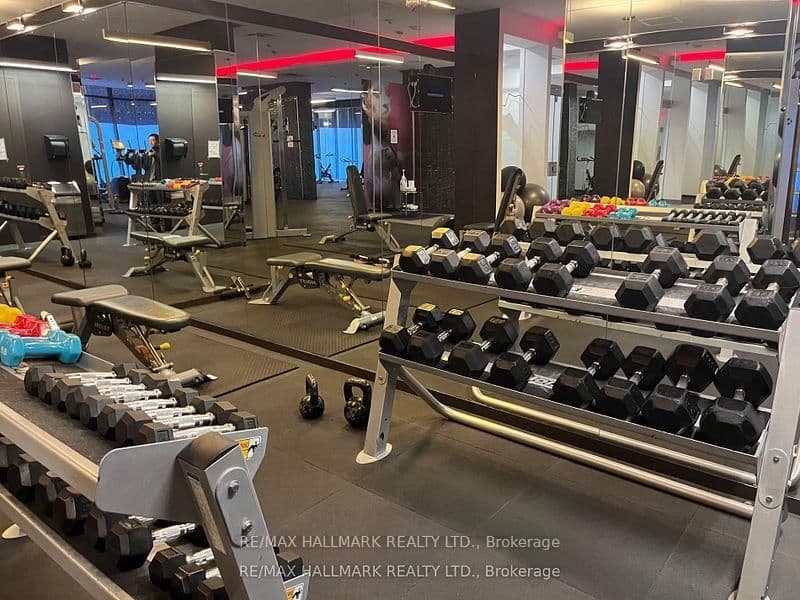 560 Front Street W, Unit 428 thumbnail 24