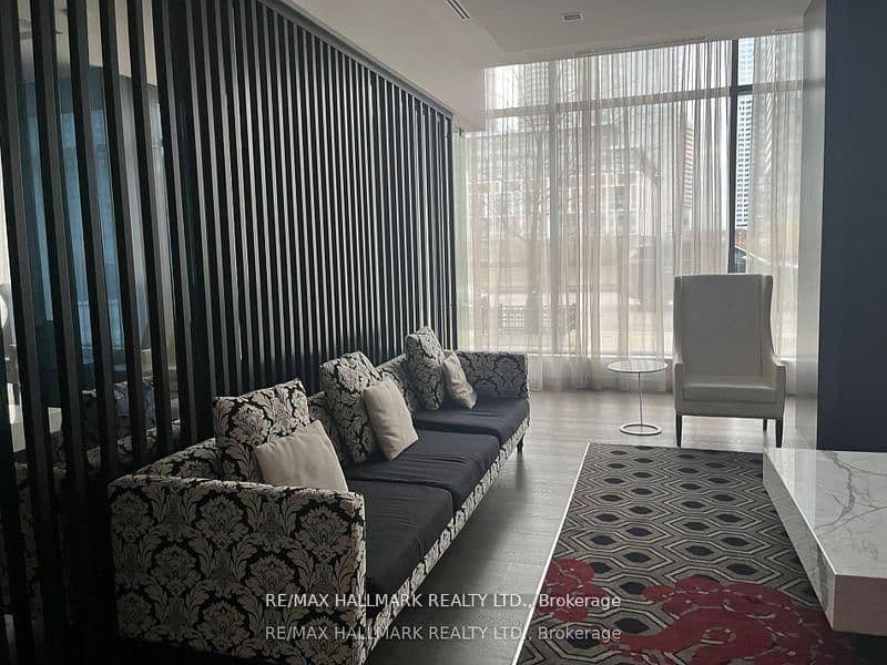 560 Front Street W, Unit 428 thumbnail 29