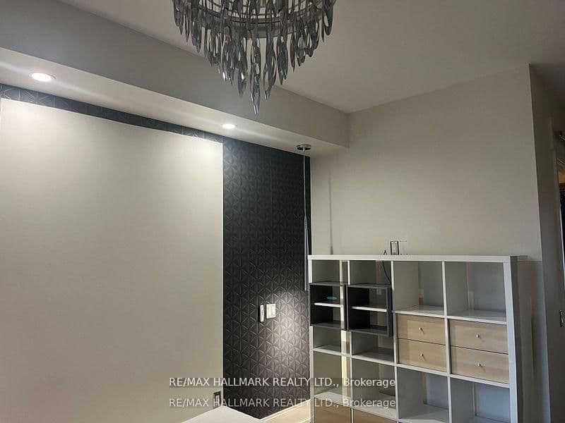 560 Front Street W, Unit 428 thumbnail 35