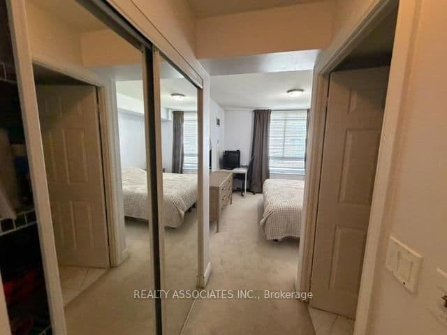 18 Kenaston Gardens NE, Unit 506 thumbnail 17