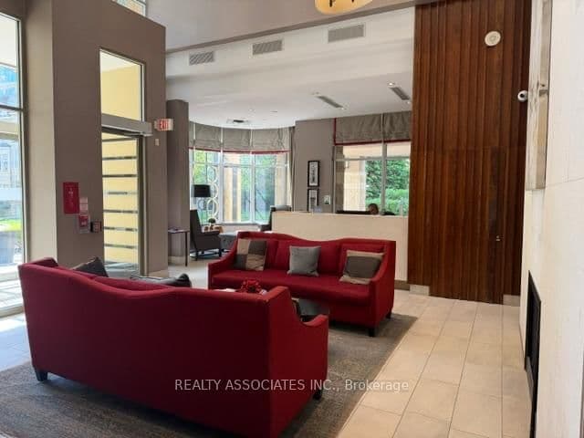 18 Kenaston Gardens NE, Unit 506 thumbnail 4