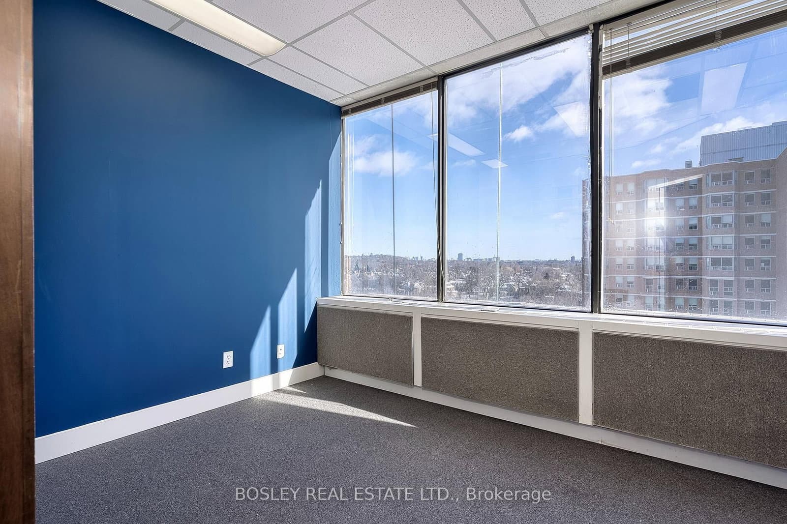 920 Yonge Street, Unit 802 thumbnail 4