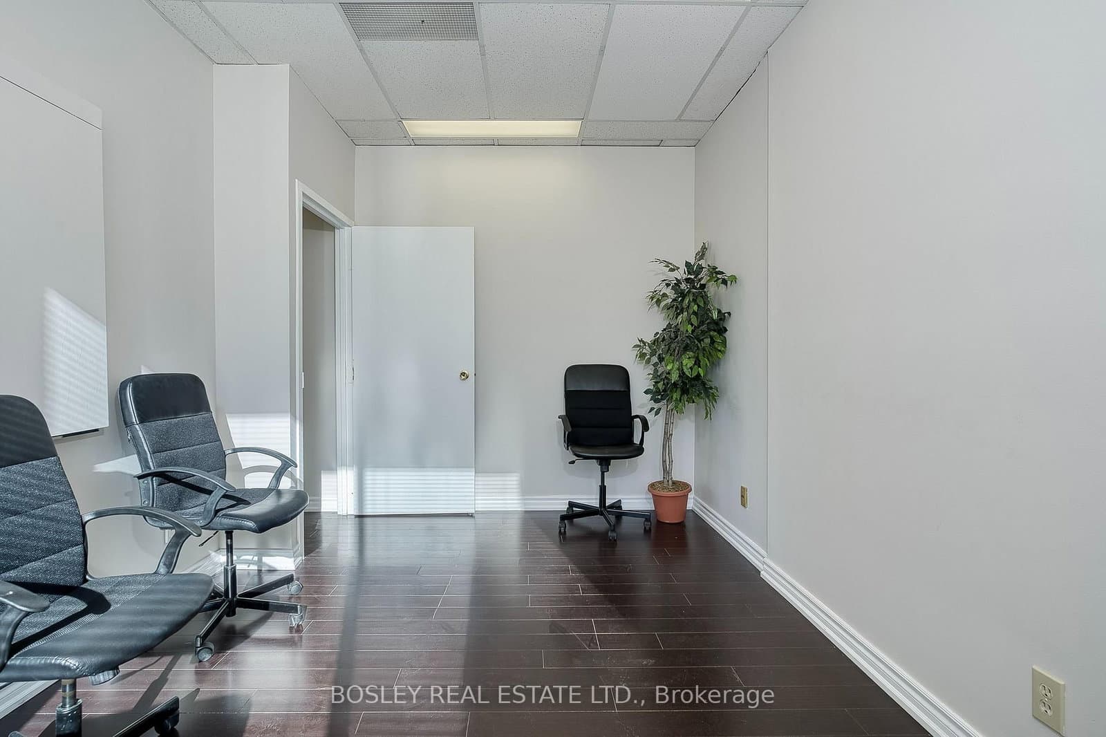 920 Yonge Street, Unit 800 thumbnail 13