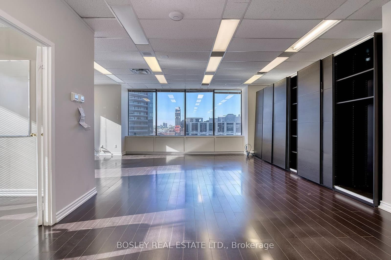 920 Yonge Street, Unit 800 thumbnail 2