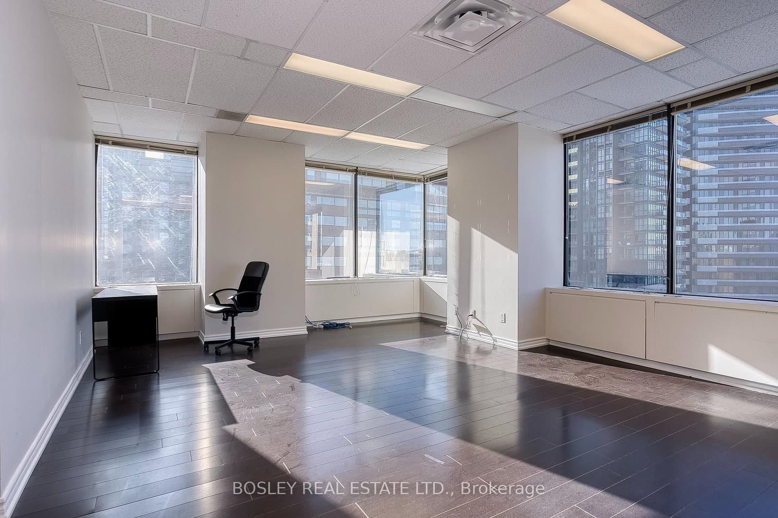 920 Yonge Street, Unit 800 thumbnail 3