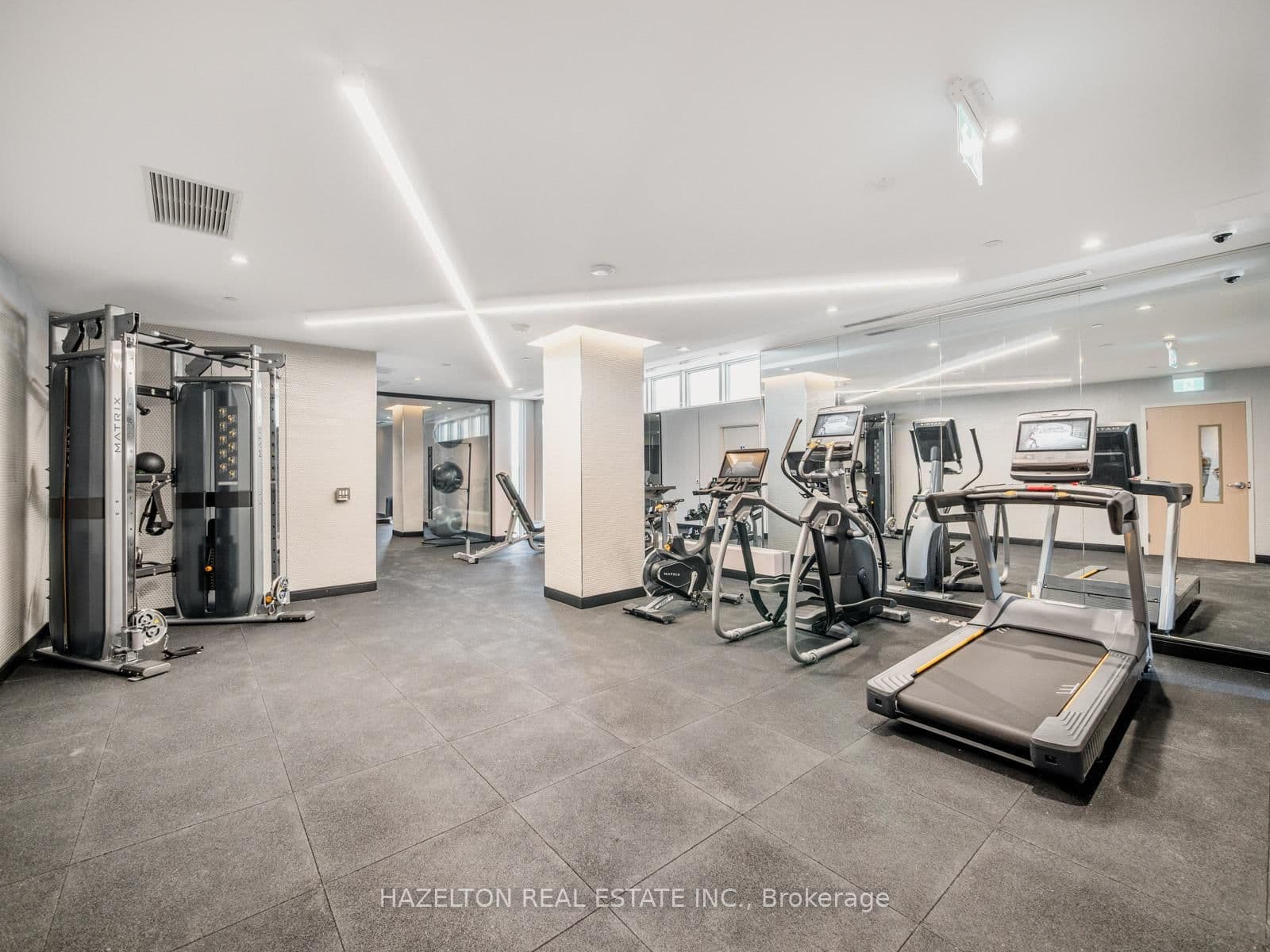 8 Manor Road W, Unit 606 thumbnail 19