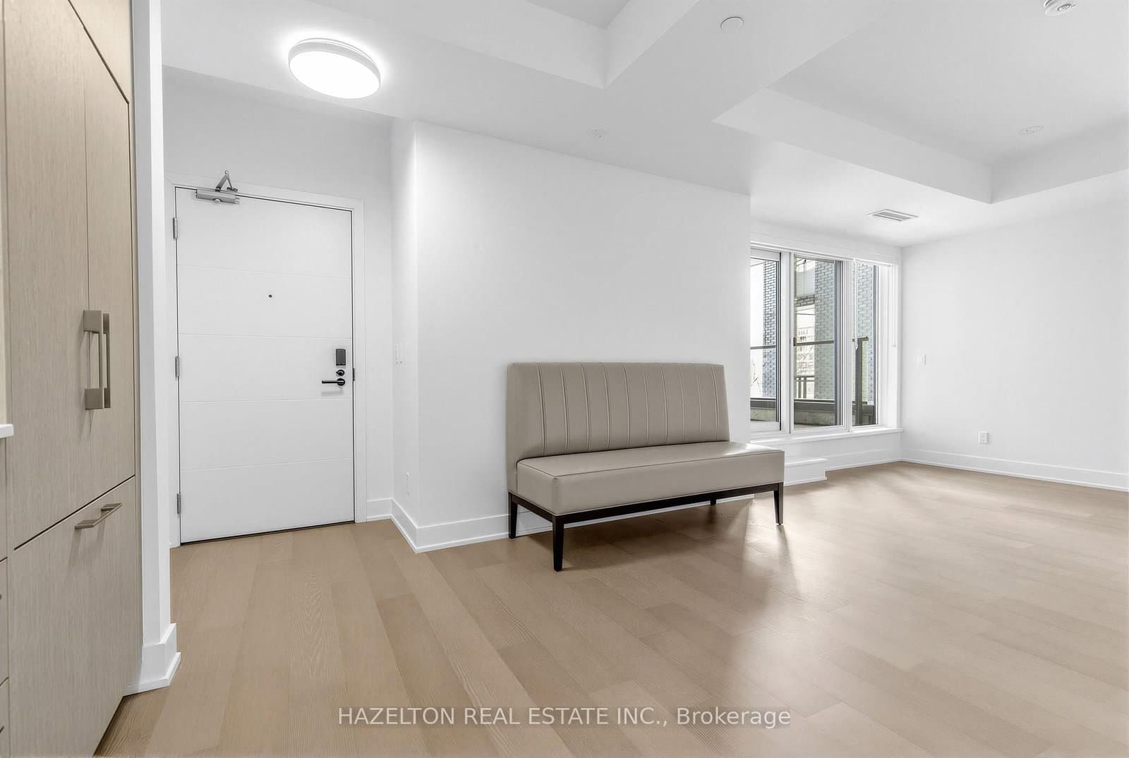 8 Manor Road W, Unit 606 thumbnail 7