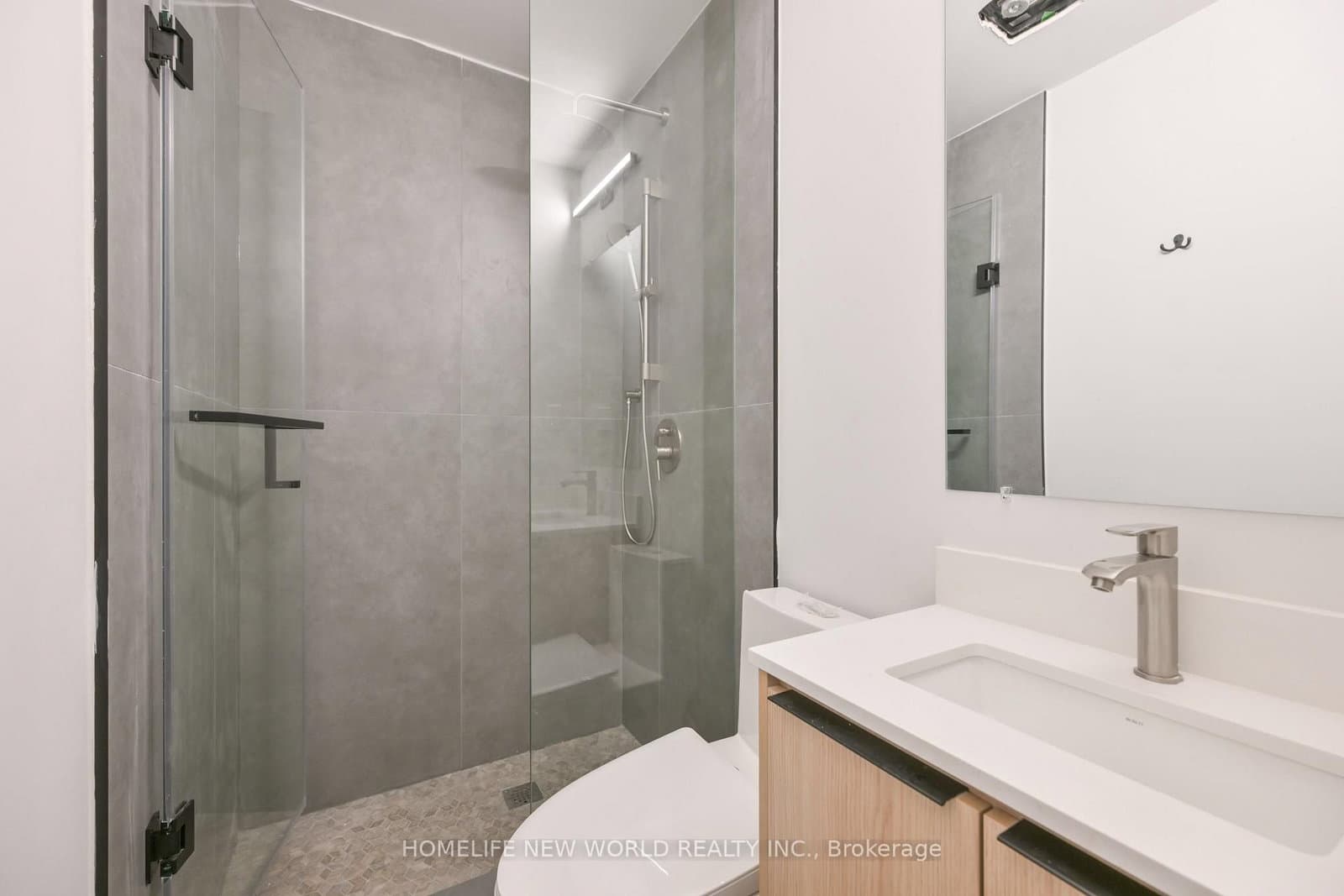997 Dufferin Street, Unit Lower thumbnail 12
