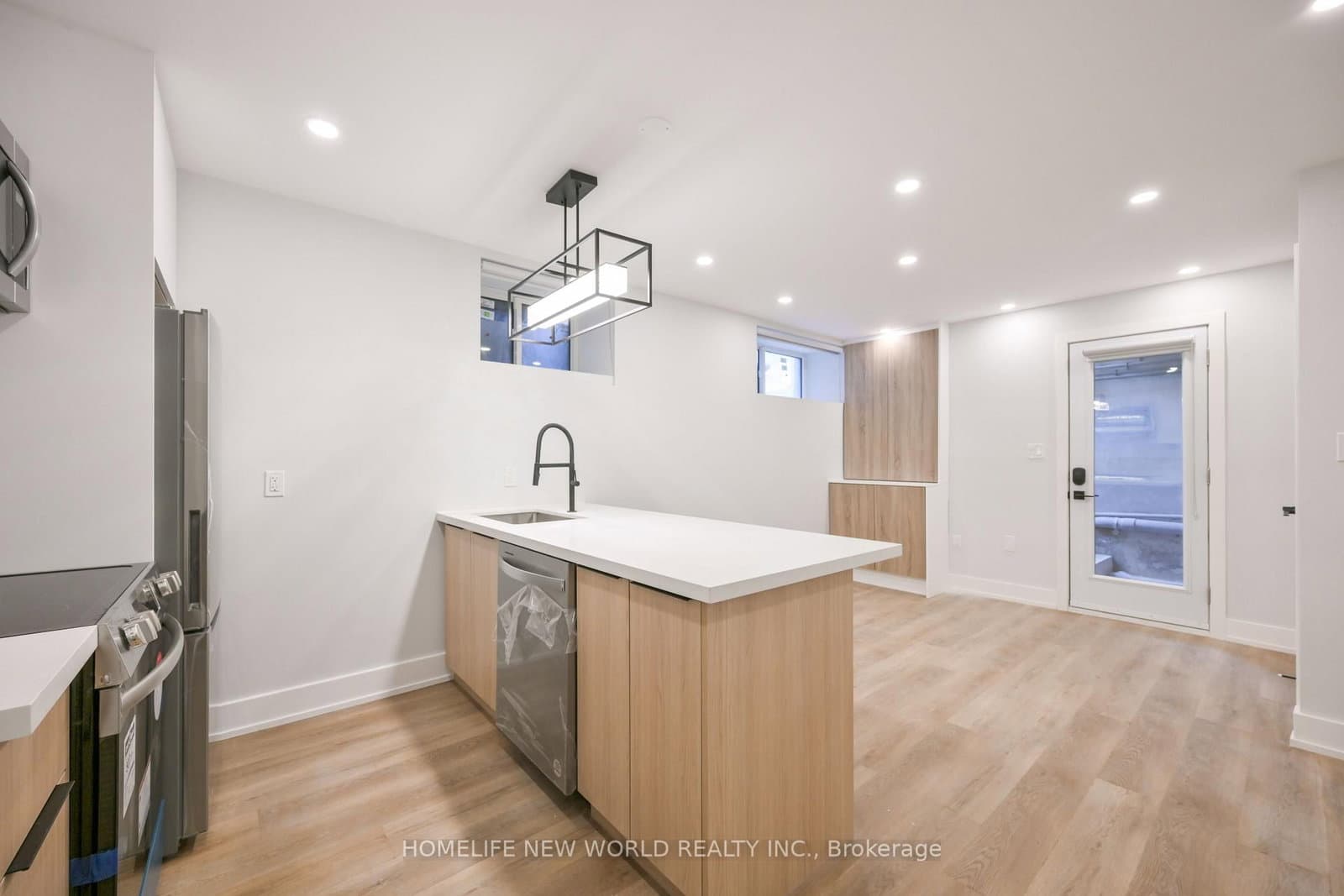 997 Dufferin Street, Unit Lower thumbnail 3