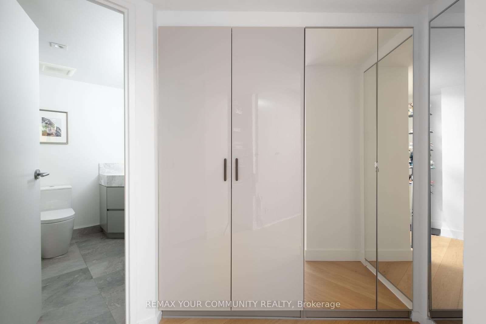 349 St Clair Avenue W, Unit 109 thumbnail 14