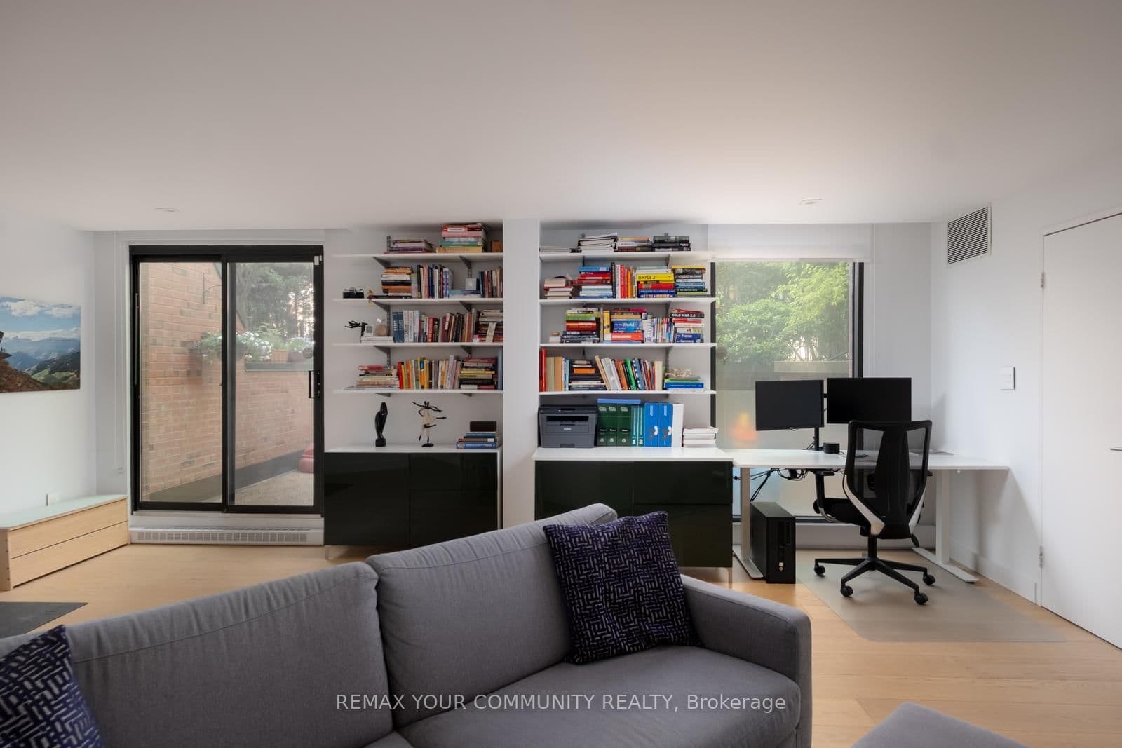 349 St Clair Avenue W, Unit 109 thumbnail 19