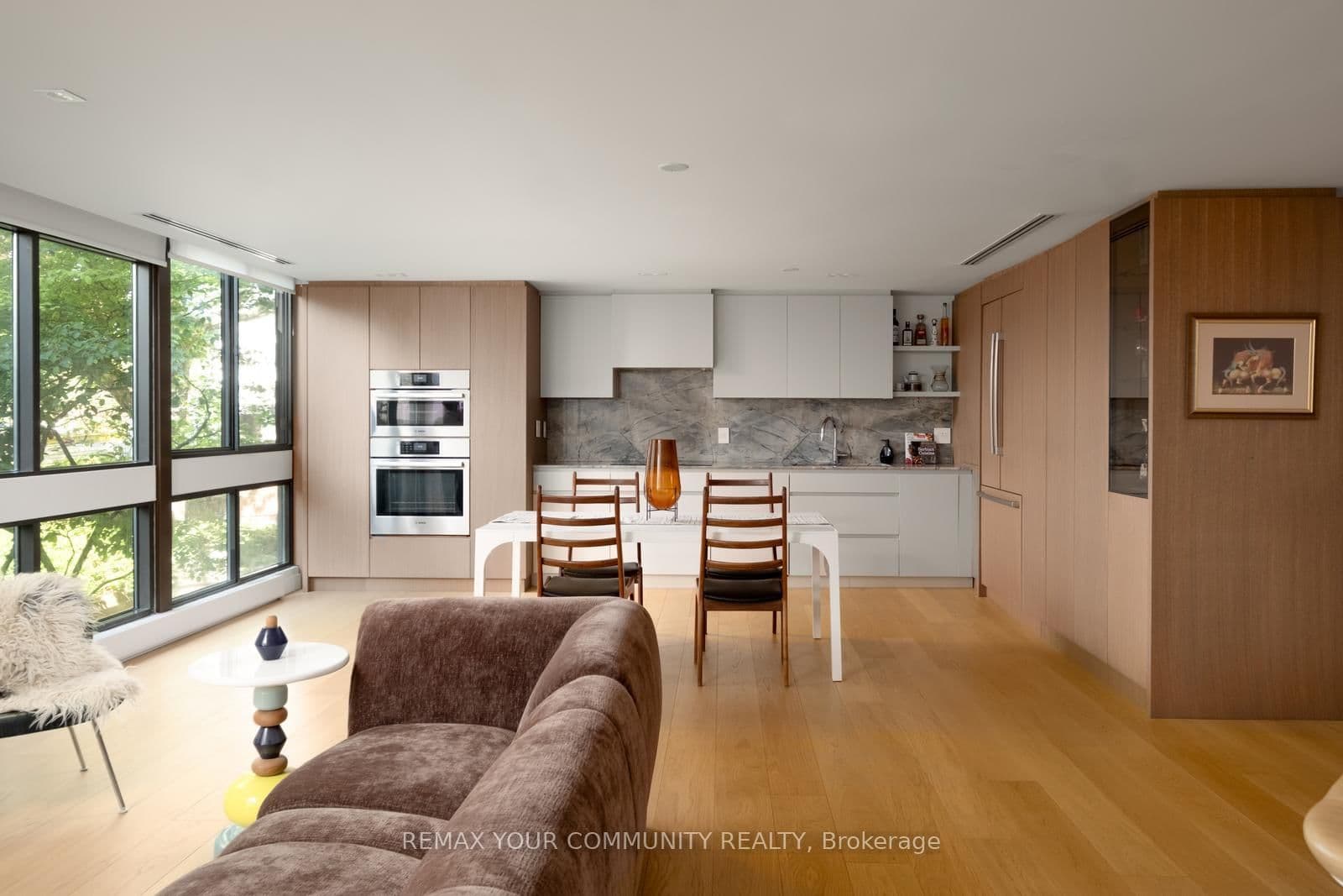 349 St Clair Avenue W, Unit 109 thumbnail 4