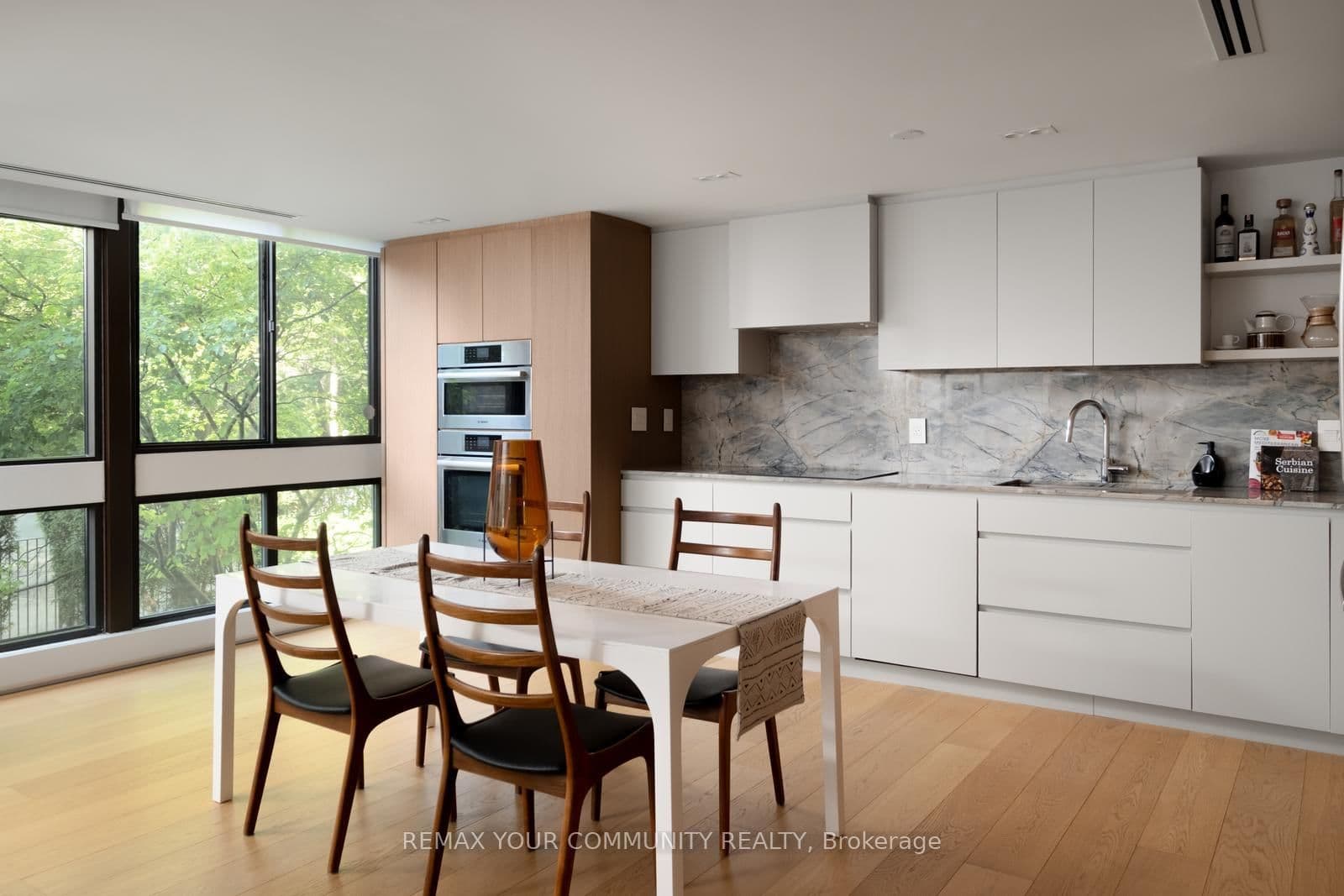 349 St Clair Avenue W, Unit 109 thumbnail 7