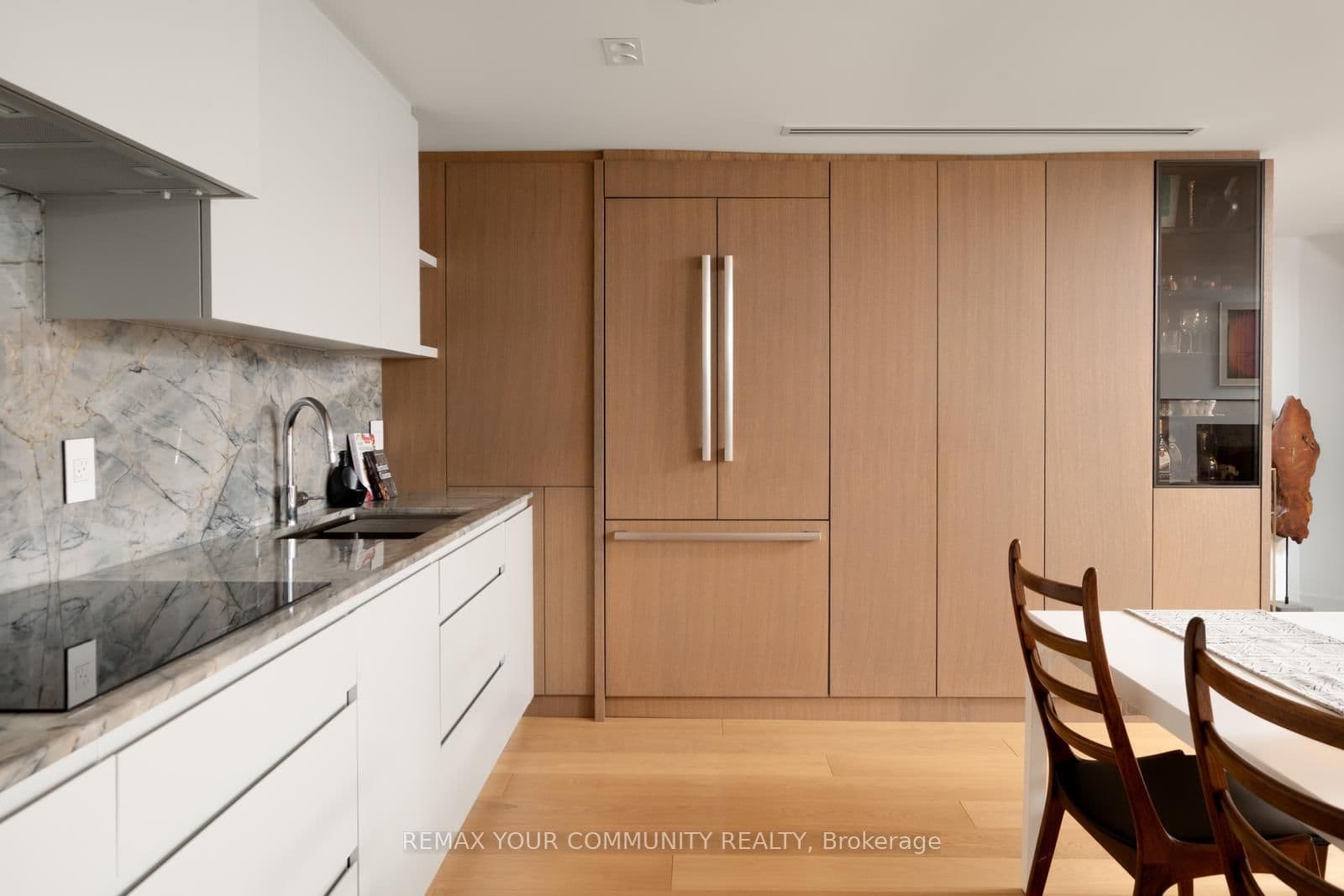 349 St Clair Avenue W, Unit 109 thumbnail 8