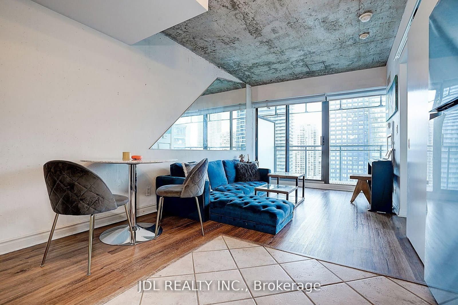 22 Wellesley Street E, Unit 2105 thumbnail 15