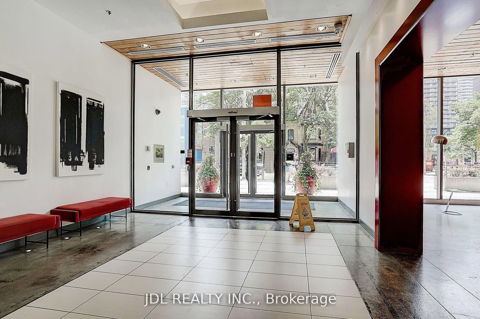 22 Wellesley Street E, Unit 2105 thumbnail 4