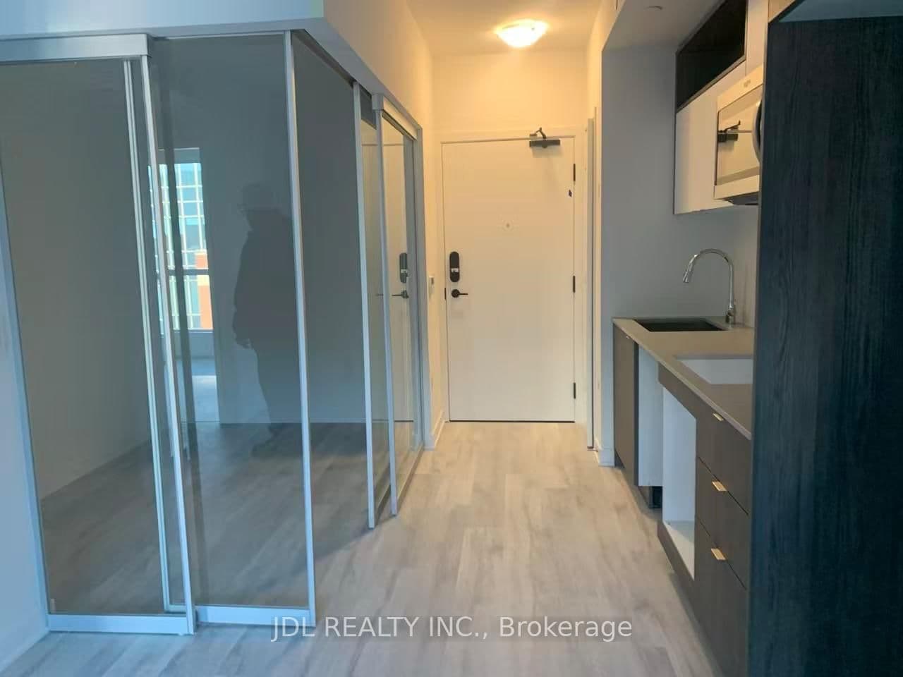70 Princess Street, Unit 701 thumbnail 8