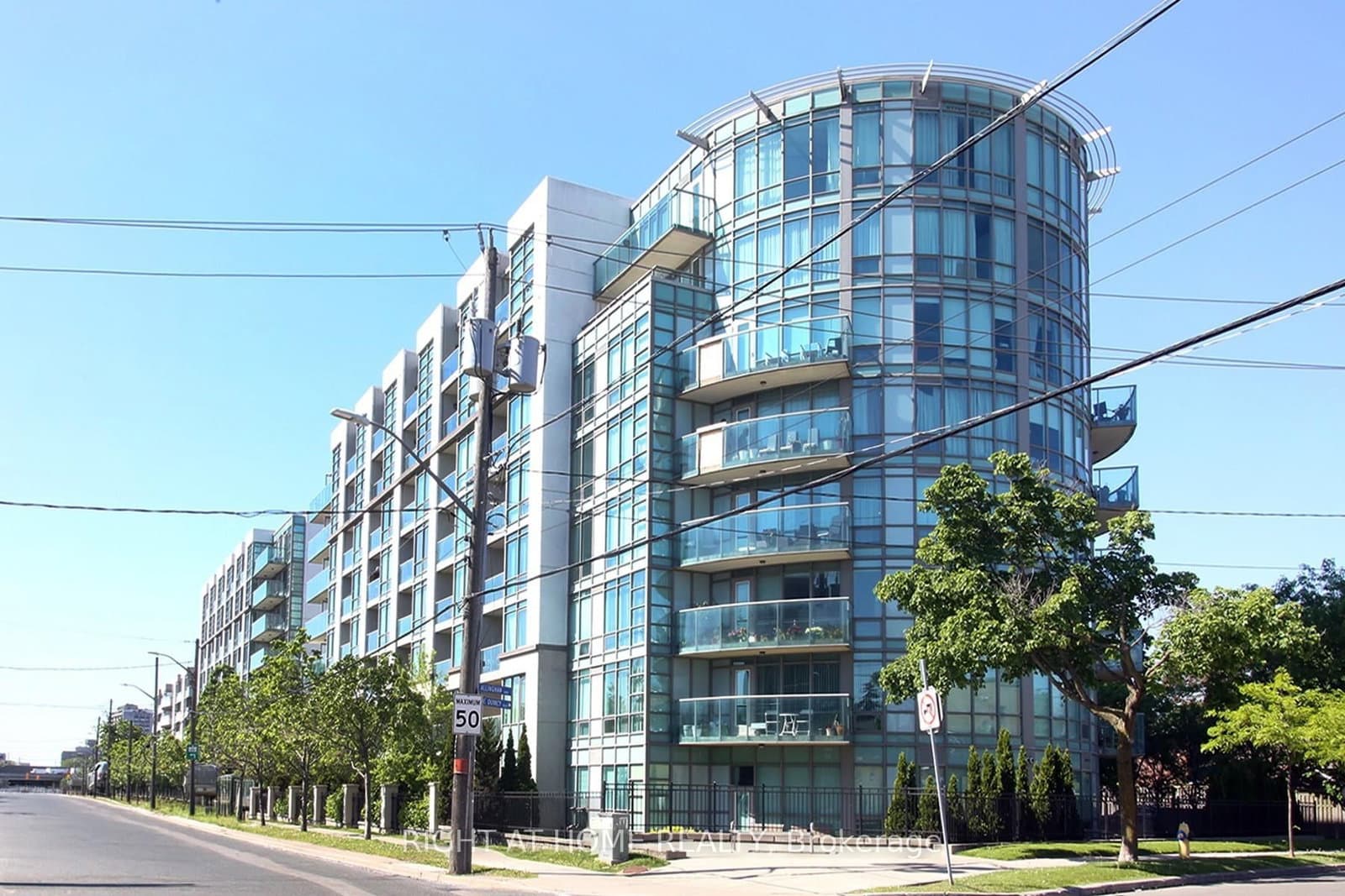 #505 - 3830 Bathurst Street