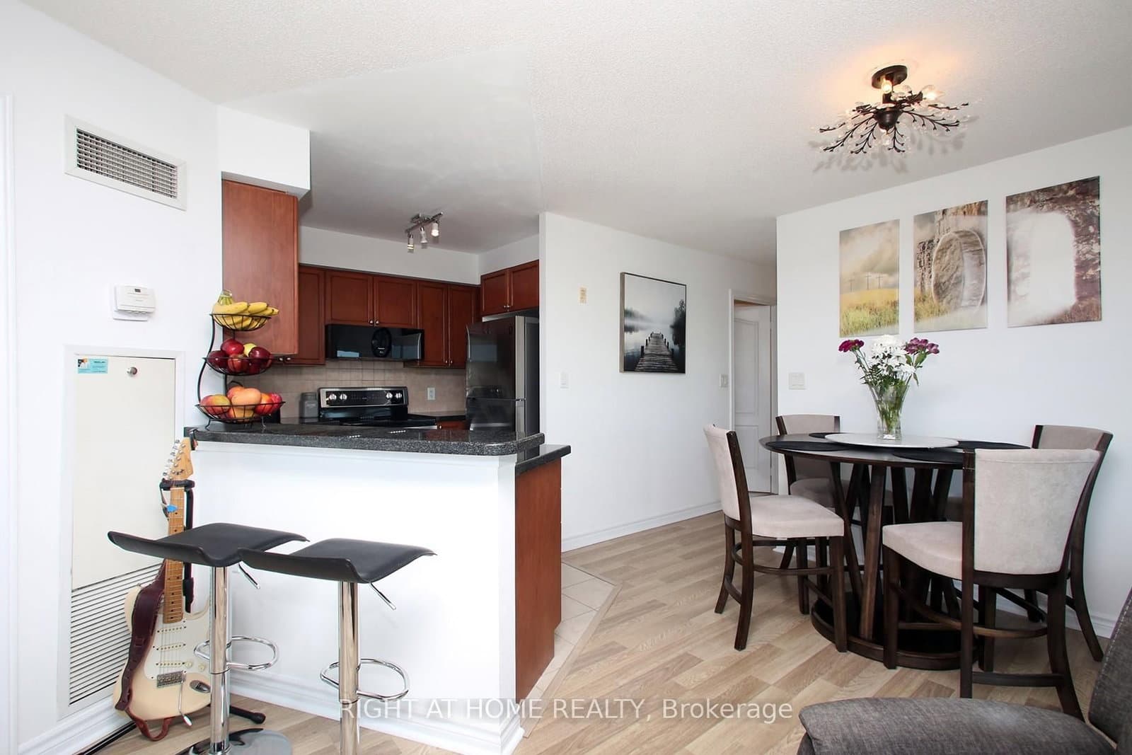 3830 Bathurst Street, Unit 505 thumbnail 8