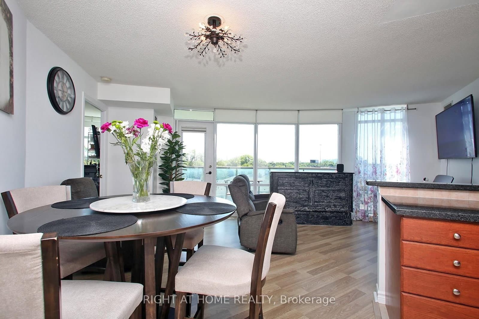 3830 Bathurst Street, Unit 505 thumbnail 9