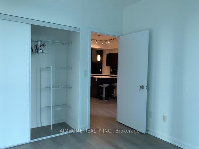 9 Bogert Avenue, Unit 804 thumbnail 8