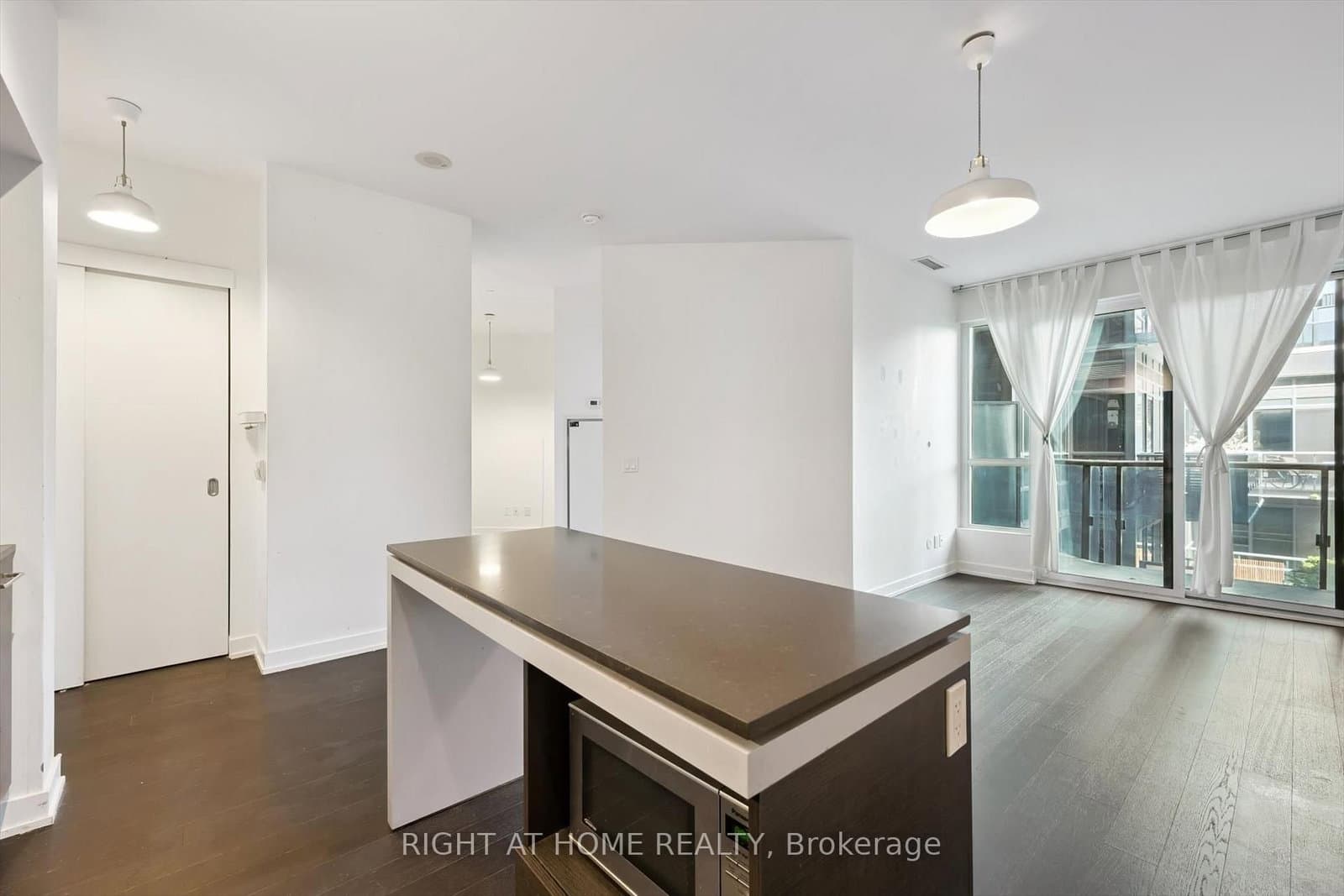 1030 King Street W, Unit 418 thumbnail 10
