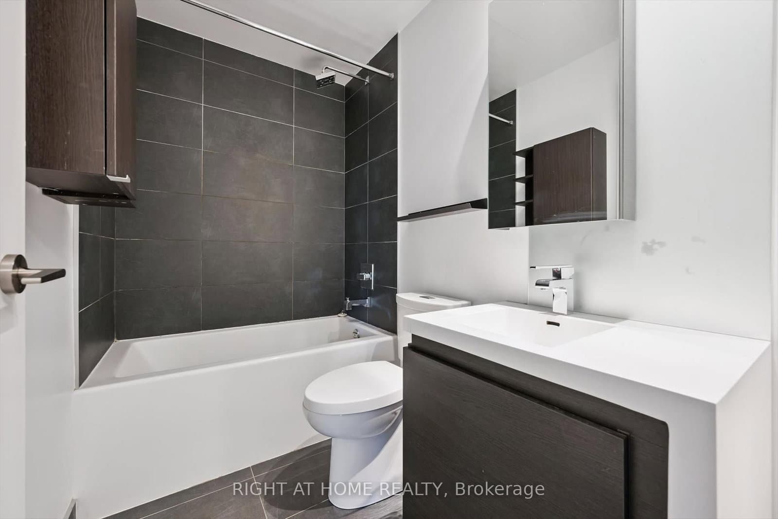 1030 King Street W, Unit 418 thumbnail 17