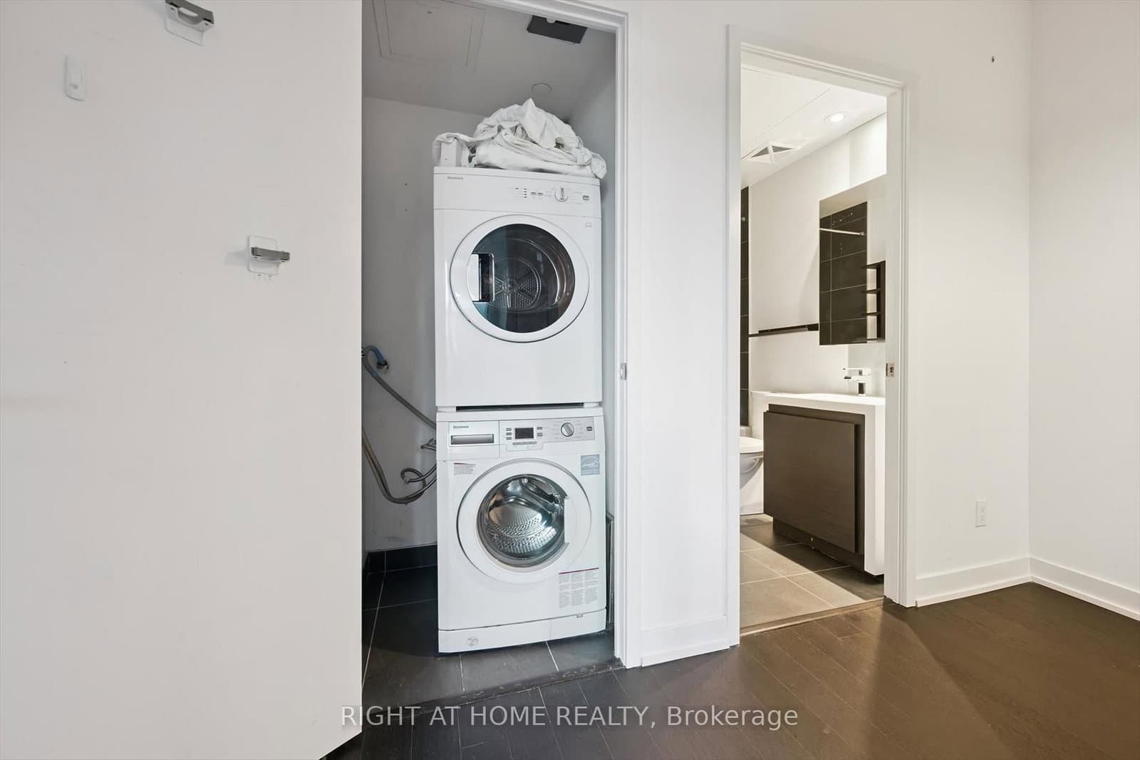 1030 King Street W, Unit 418 thumbnail 18