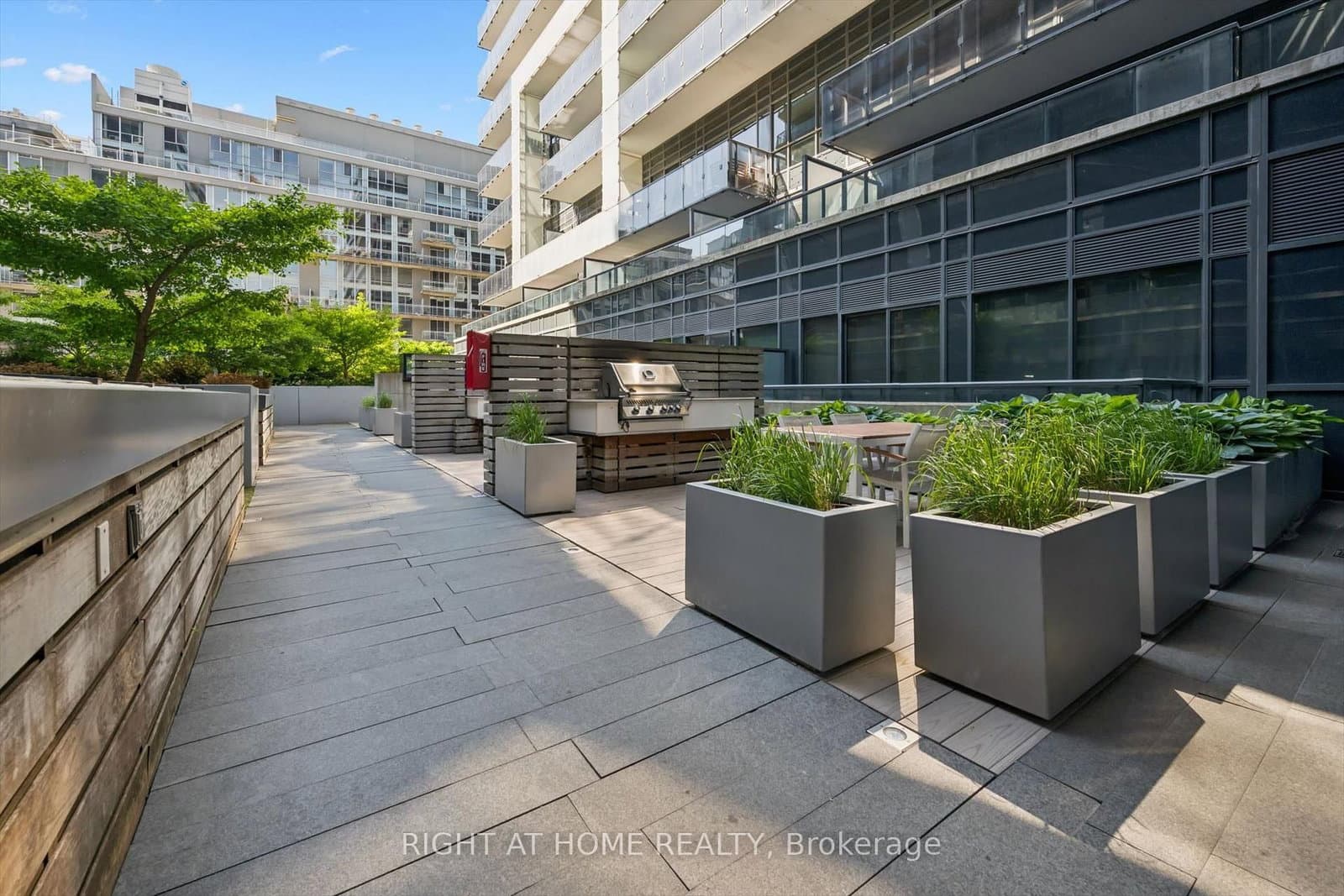 1030 King Street W, Unit 418 thumbnail 22