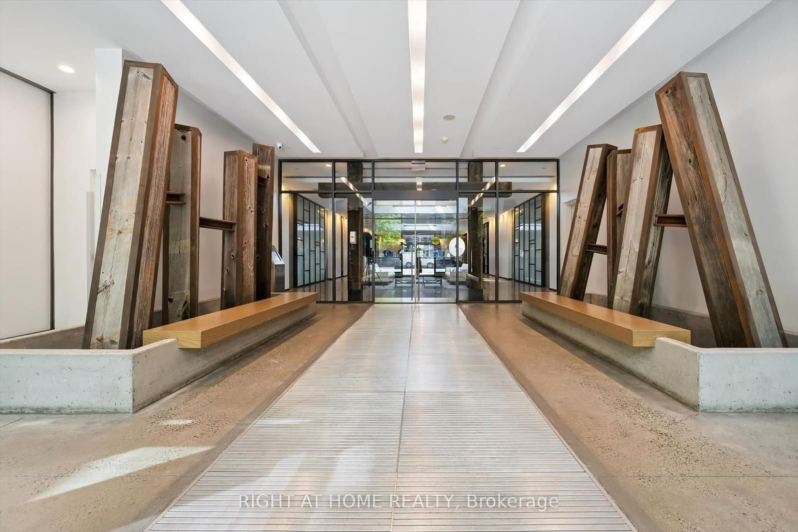 1030 King Street W, Unit 418 thumbnail 3