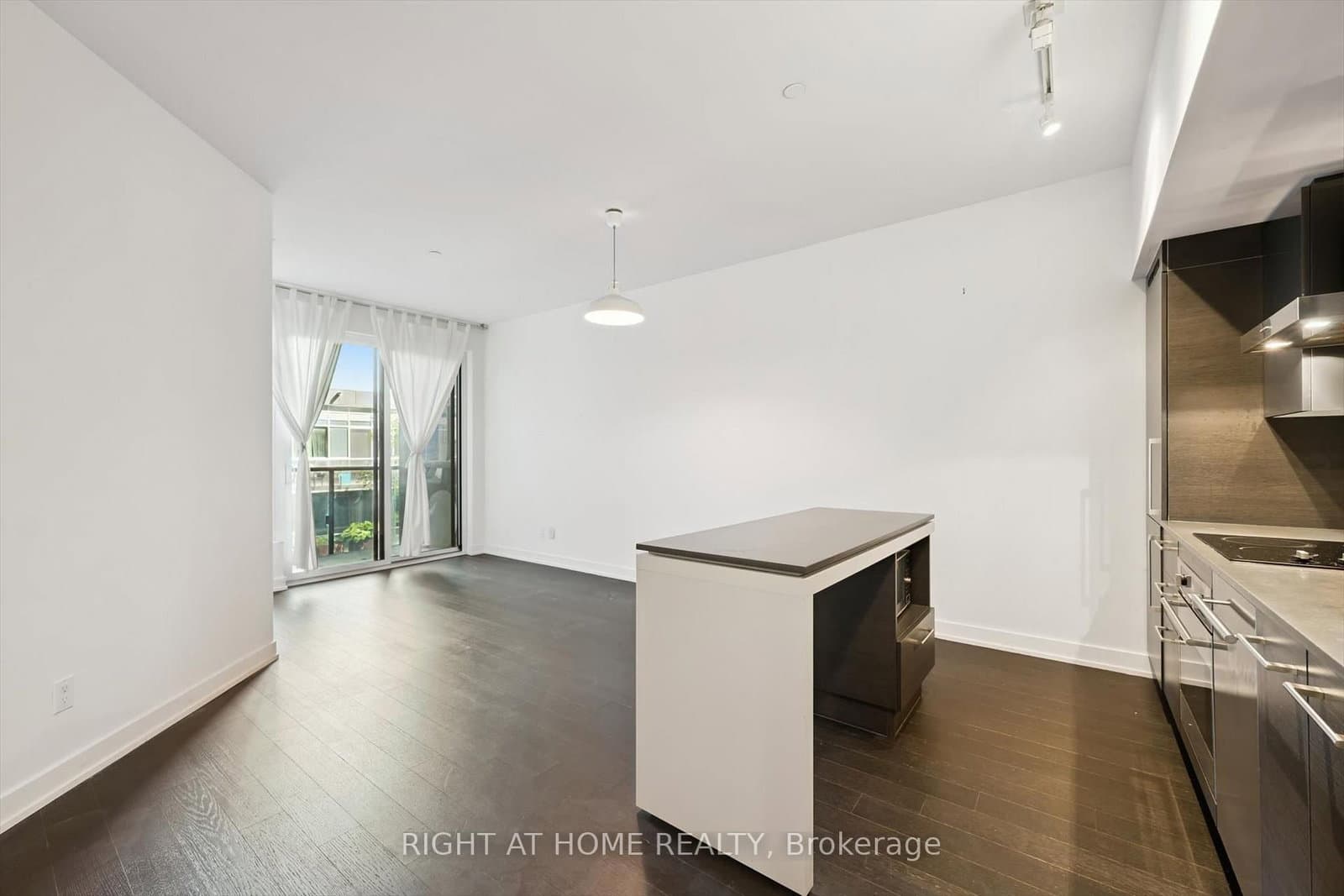 1030 King Street W, Unit 418 thumbnail 7