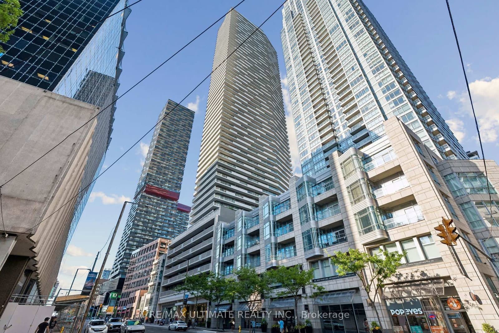 #3905 - 2221 Yonge Street